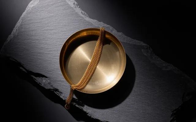 Gold auf dem Flohmarkt verkaufen – sinnvoll oder riskant?